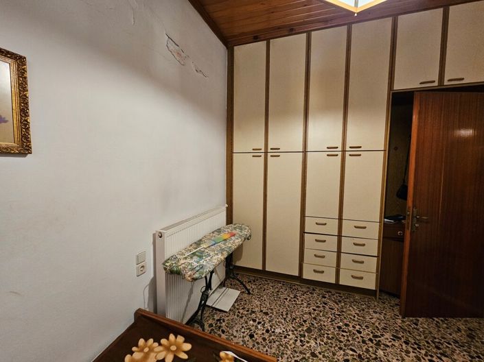 Image No.12-2 Bed Maisonette for sale