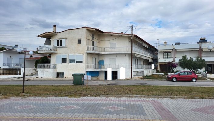 Image No.15-2 Bed Maisonette for sale