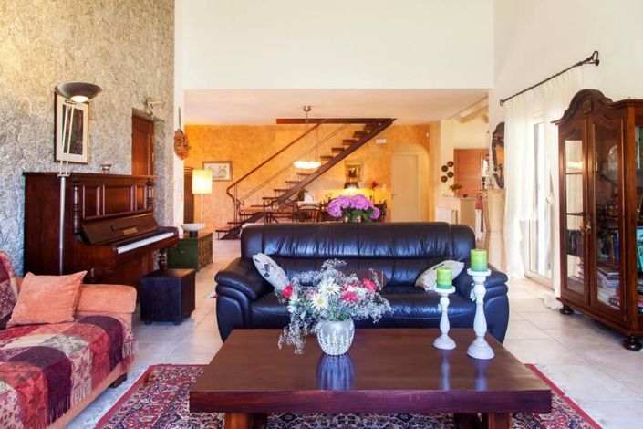 Image No.5-3 Bed Villa for sale