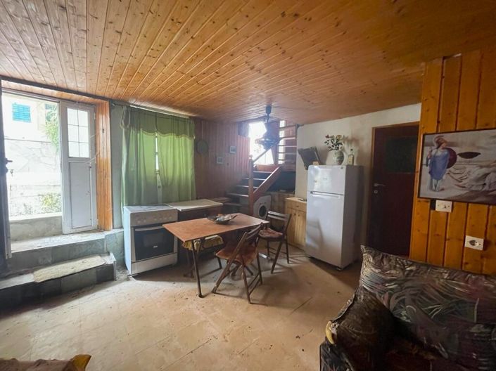 Image No.6-2 Bed Maisonette for sale