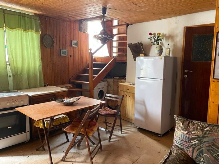 Image No.8-2 Bed Maisonette for sale