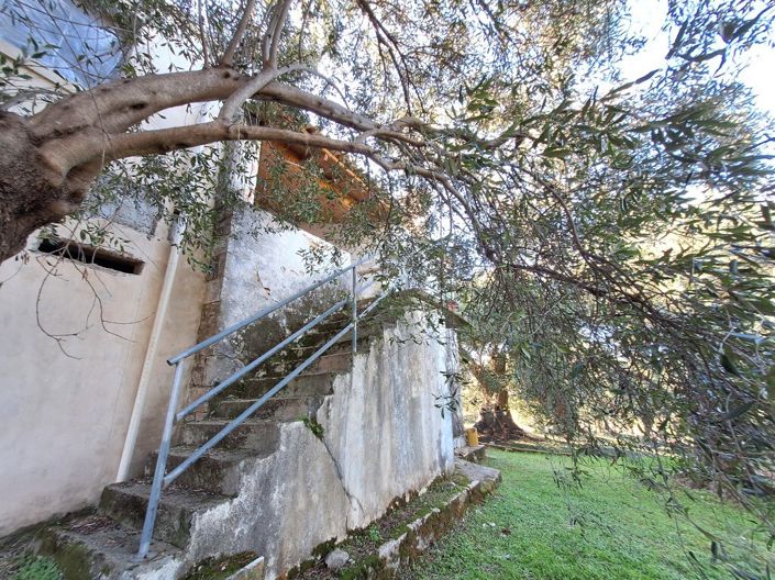 Image No.6-2 Bed Maisonette for sale