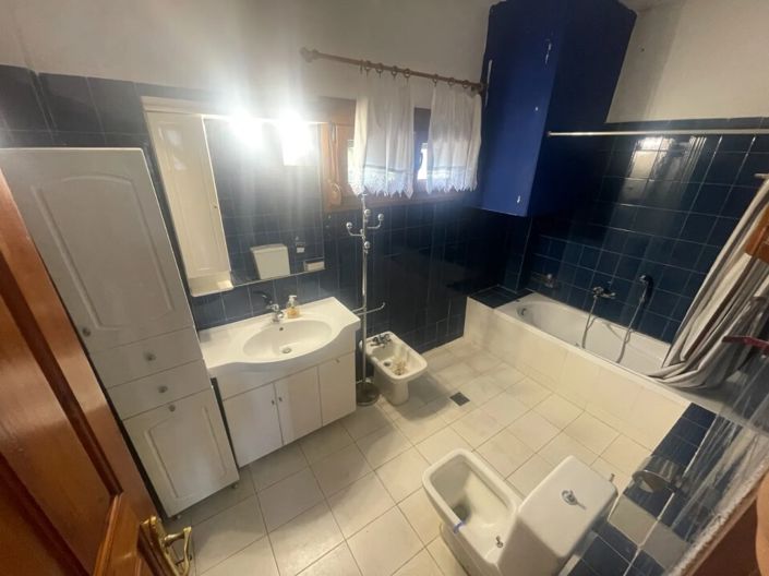 Image No.14-3 Bed Flat for sale