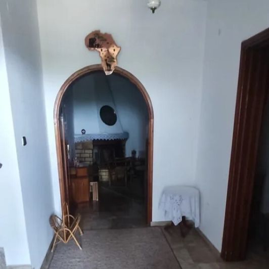 Image No.21-3 Bed Flat for sale