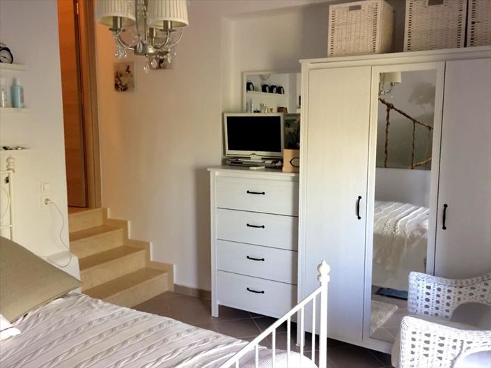 Image No.9-2 Bed Property for sale