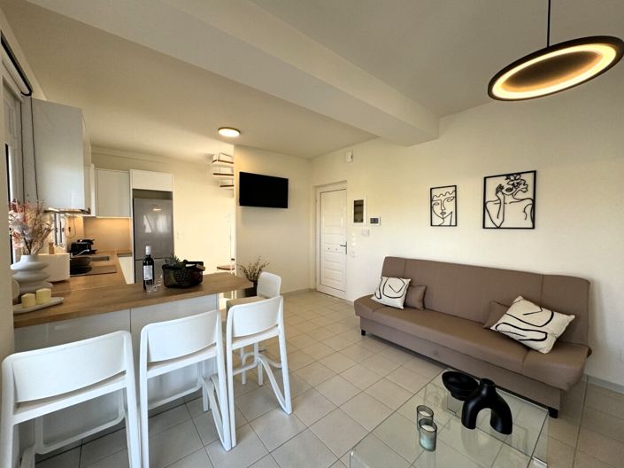 Image No.5-2 Bed Villa for sale