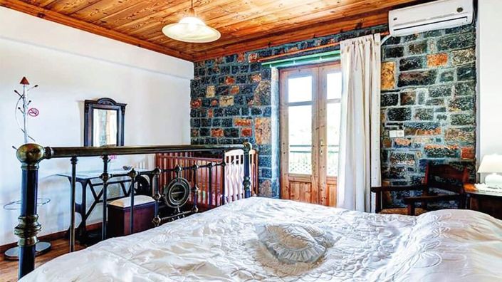 Image No.10-2 Bed Villa for sale