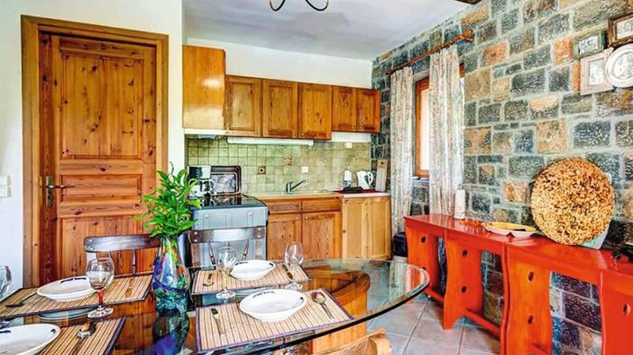 Image No.8-2 Bed Villa for sale