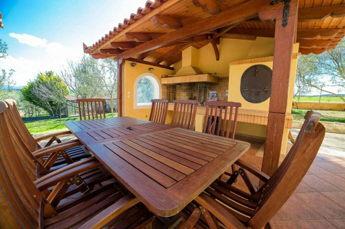 Image No.15-3 Bed Property for sale