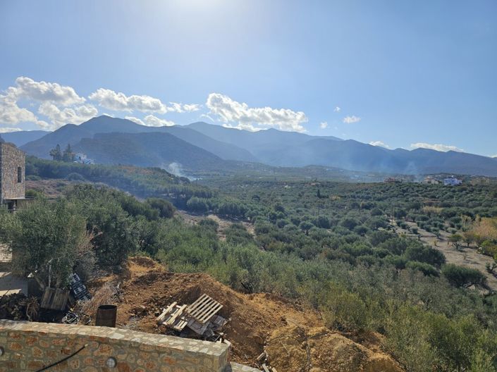 Image No.12-4 Bed Maisonette for sale