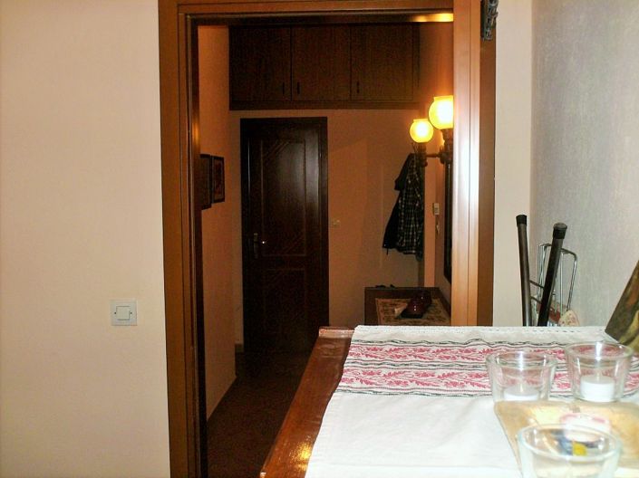 Image No.10-3 Bed Property for sale