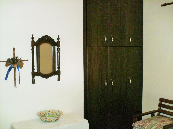 Image No.12-3 Bed Property for sale