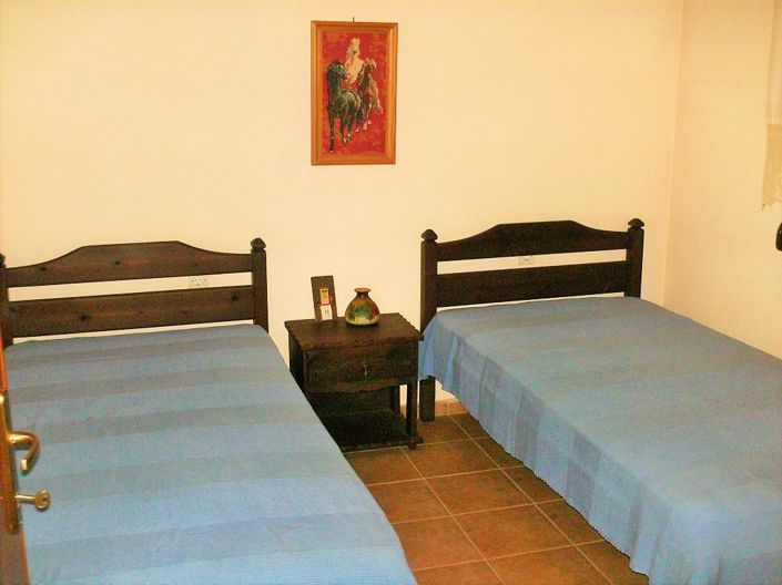 Image No.14-3 Bed Property for sale