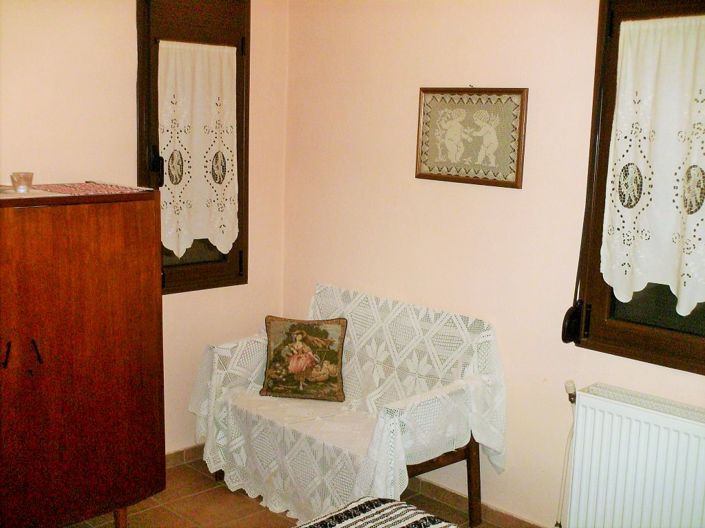 Image No.18-3 Bed Property for sale