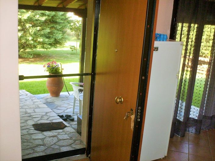 Image No.20-3 Bed Property for sale