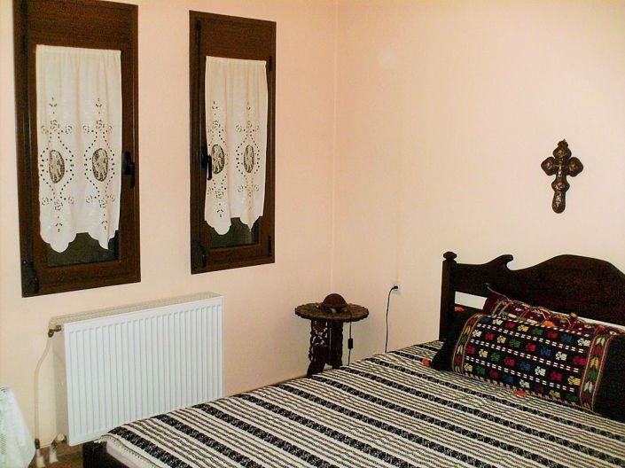 Image No.9-3 Bed Property for sale