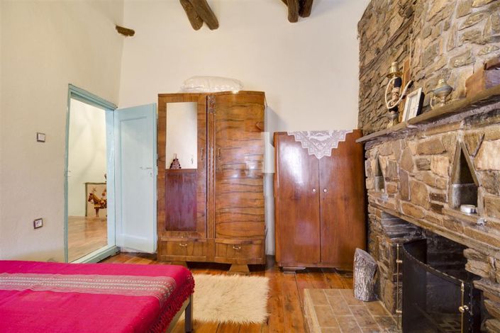 Image No.18-2 Bed Property for sale