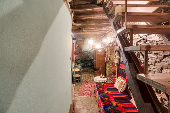 Image No.26-2 Bed Property for sale