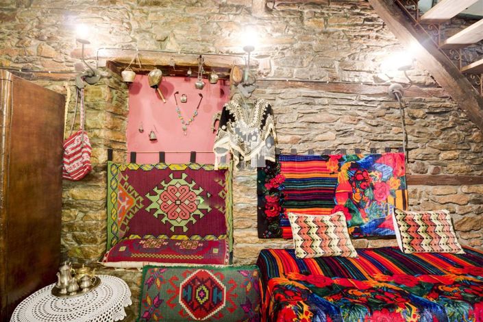 Image No.9-2 Bed Property for sale