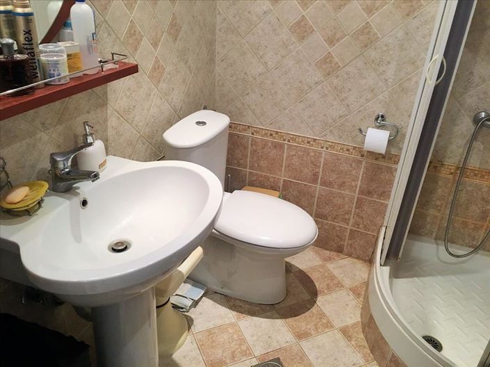 Image No.17-5 Bed Property for sale