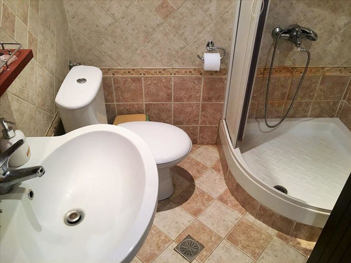 Image No.18-5 Bed Property for sale