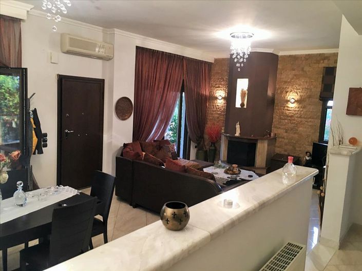 Image No.20-5 Bed Property for sale