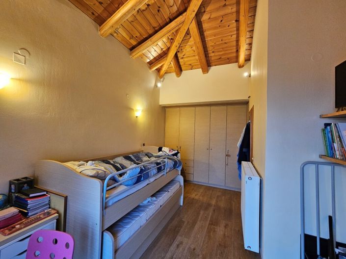 Image No.18-3 Bed Property for sale