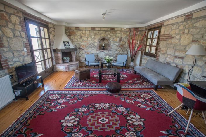 Image No.11-3 Bed Maisonette for sale