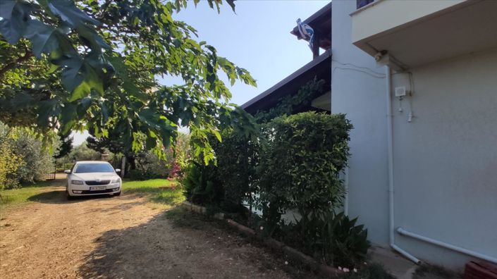 Image No.11-3 Bed Property for sale