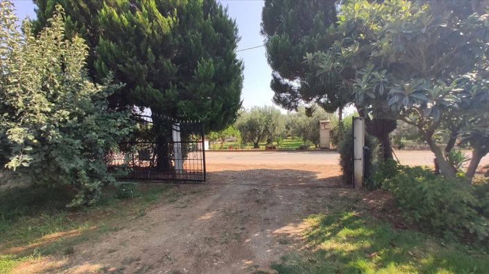 Image No.14-3 Bed Property for sale