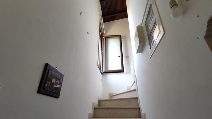 Image No.28-3 Bed Property for sale