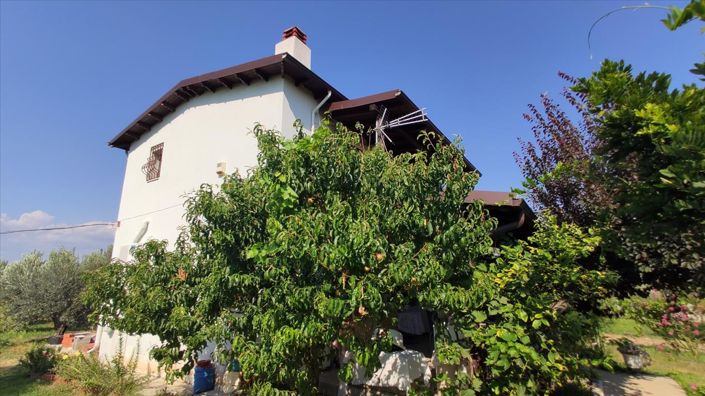 Image No.6-3 Bed Property for sale