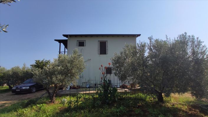 Image No.9-3 Bed Property for sale