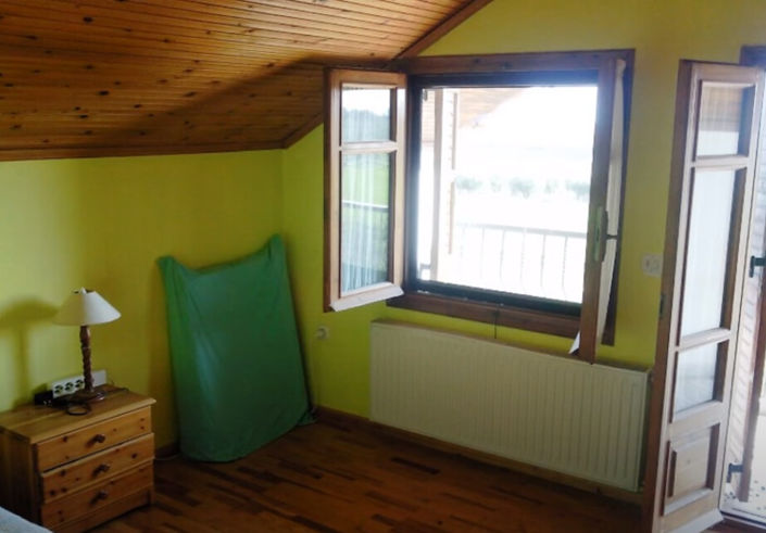 Image No.12-5 Bed Property for sale