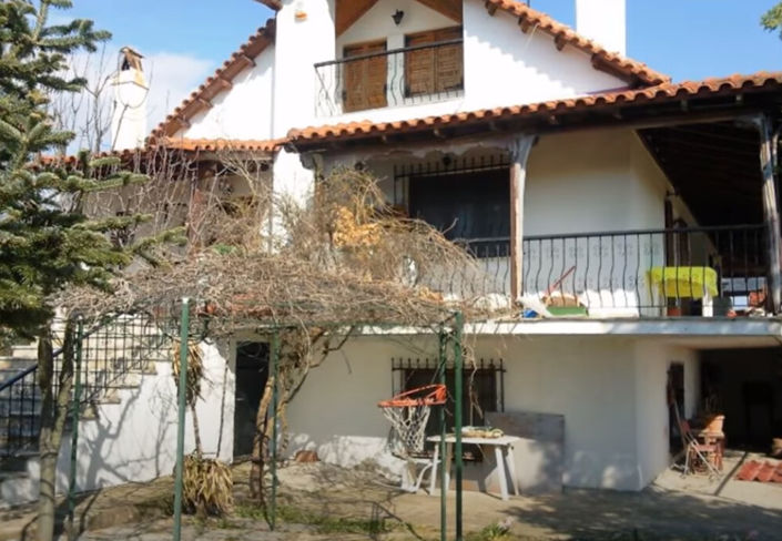 Image No.15-5 Bed Property for sale