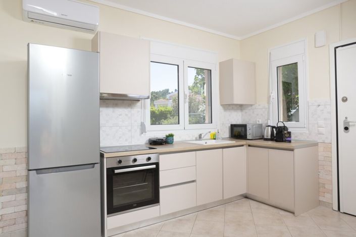 Image No.3-3 Bed Property for sale