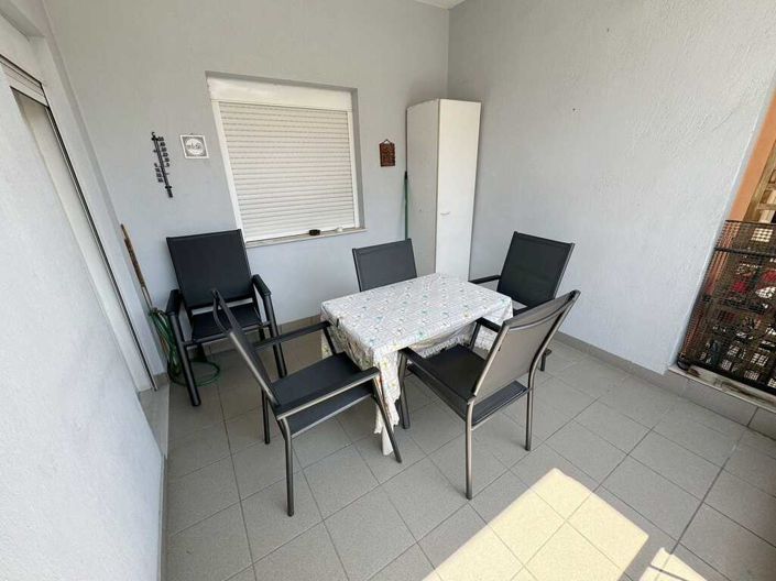 Image No.24-2 Bed Flat for sale