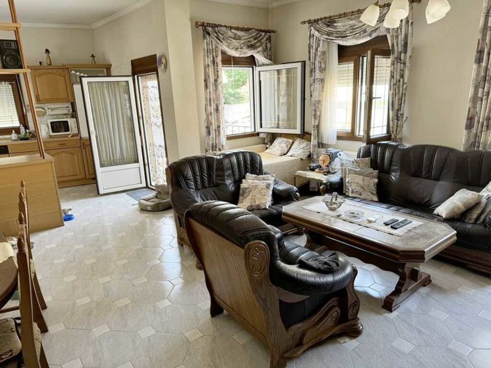 Image No.4-2 Bed Flat for sale