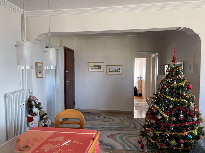 Image No.22-3 Bed Flat for sale