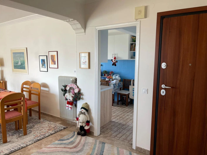 Image No.8-3 Bed Flat for sale