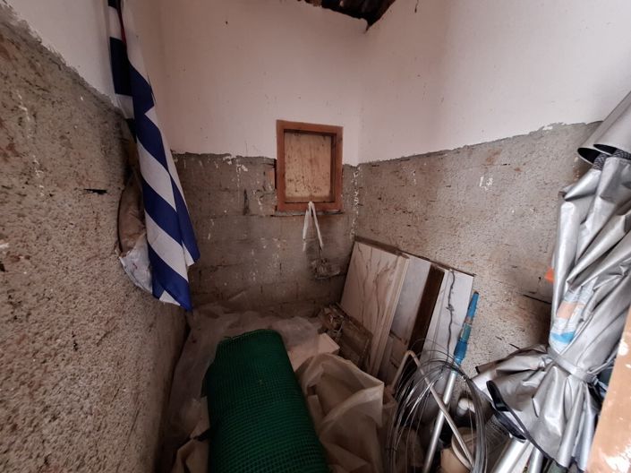 Image No.12-2 Bed Property for sale