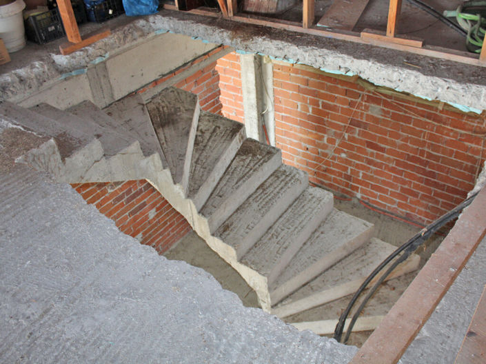 Image No.21-5 Bed Property for sale