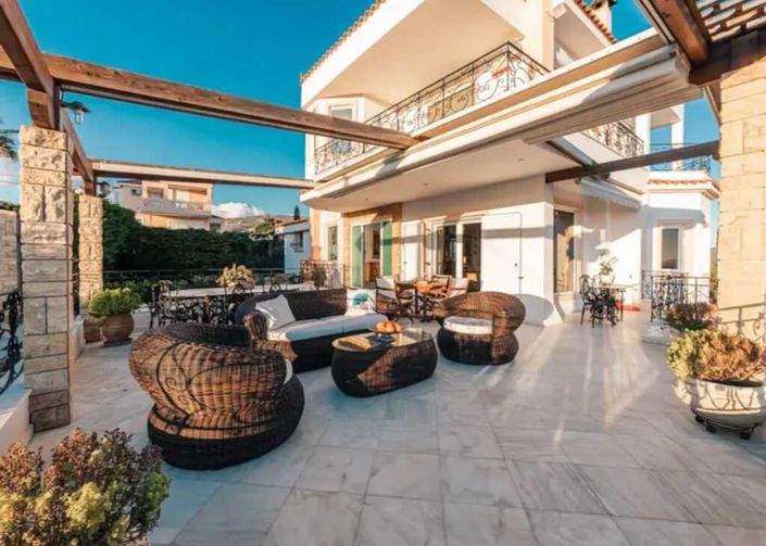 Image No.2-5 Bed Villa for sale