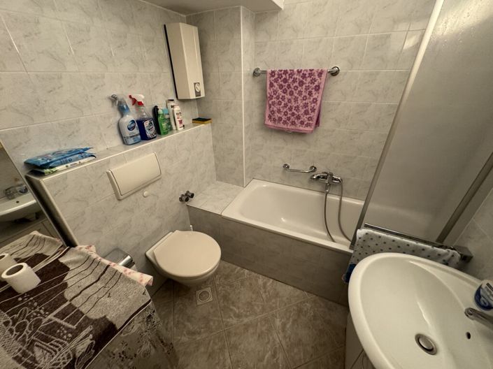 Image No.15-2 Bed Flat for sale