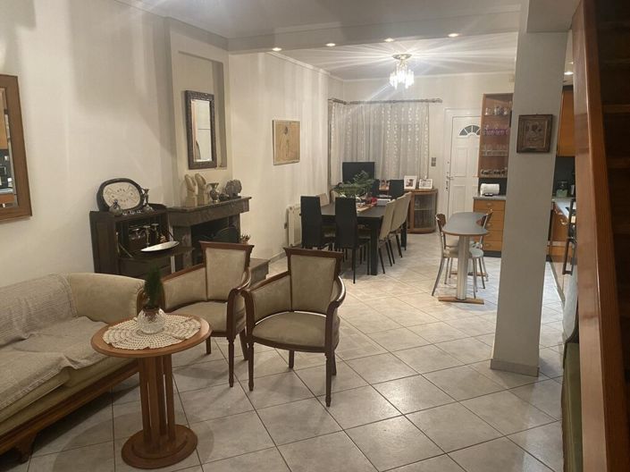 Image No.3-3 Bed Maisonette for sale