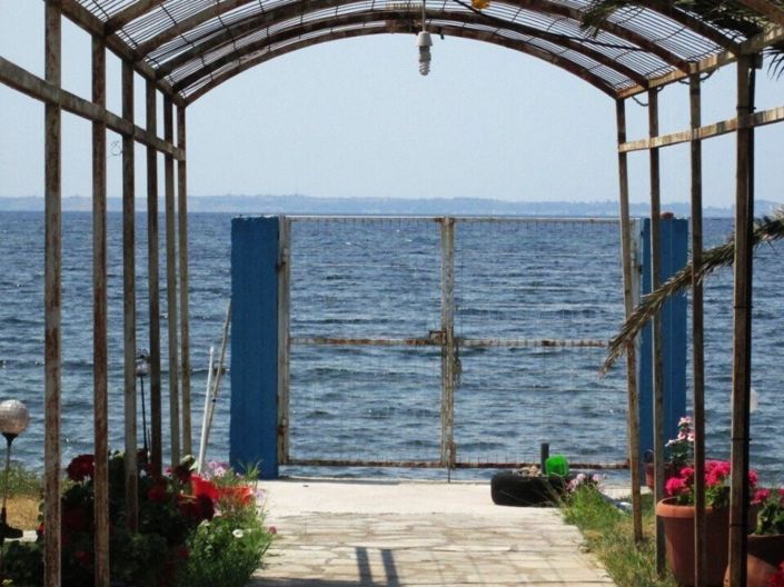 Image No.12-2 Bed Property for sale