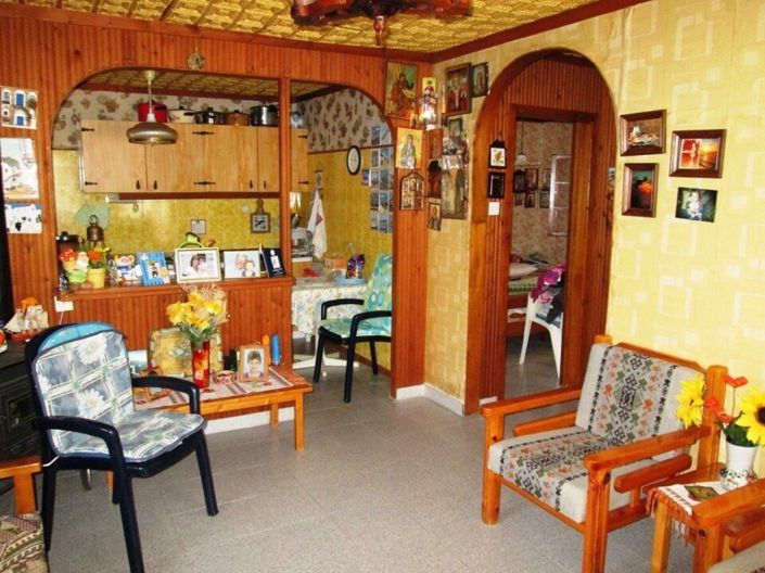 Image No.17-2 Bed Property for sale