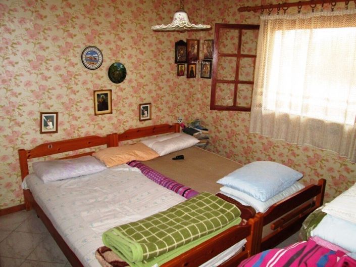 Image No.21-2 Bed Property for sale