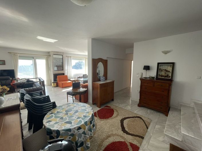 Image No.8-Villa for sale