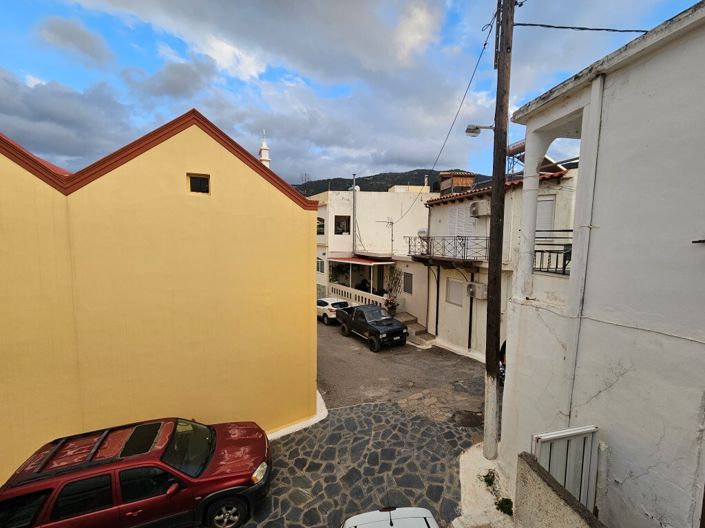 Image No.5-4 Bed Maisonette for sale